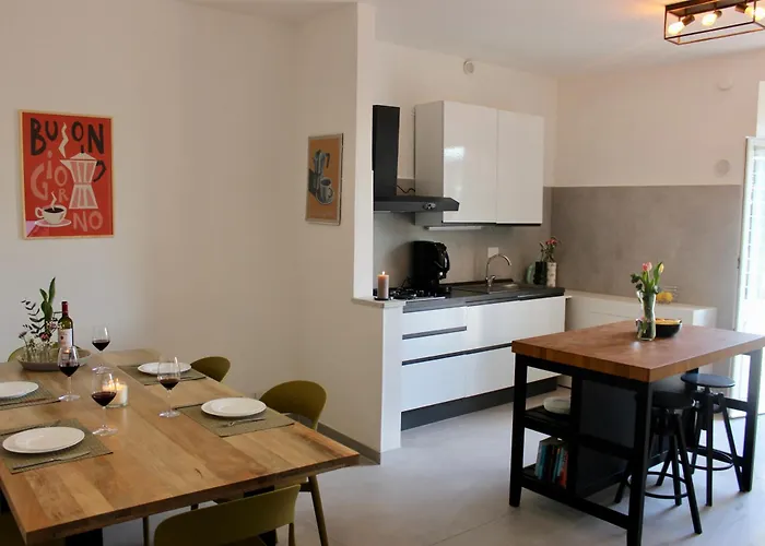 Hideaway 65 - By St Peter's *